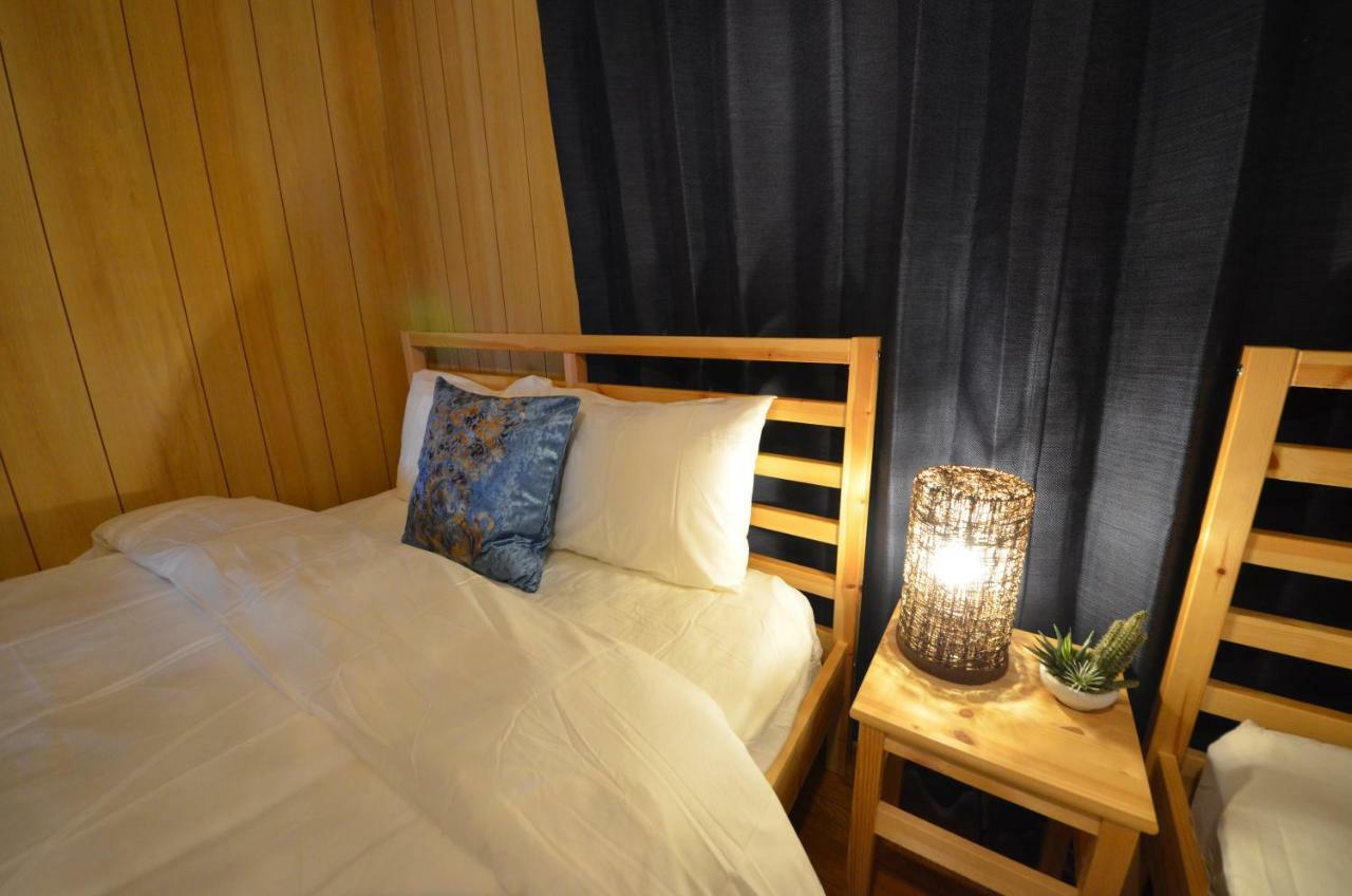 Private Room Rosso Osaka Bagian luar foto